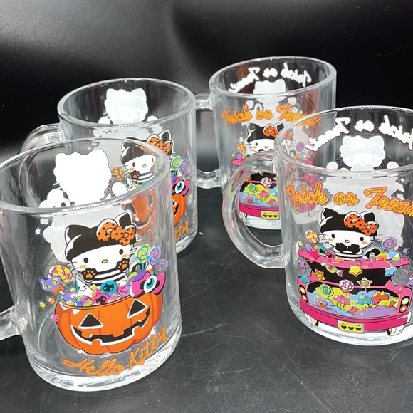 (4) hello kitty Halloween clear mugs/coffee cups - Picture 2 of 3